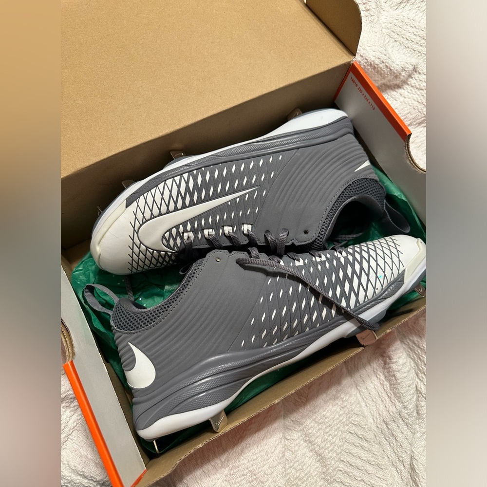 Nike Mike Trout baseball cleats - men’s size 10 - never worn